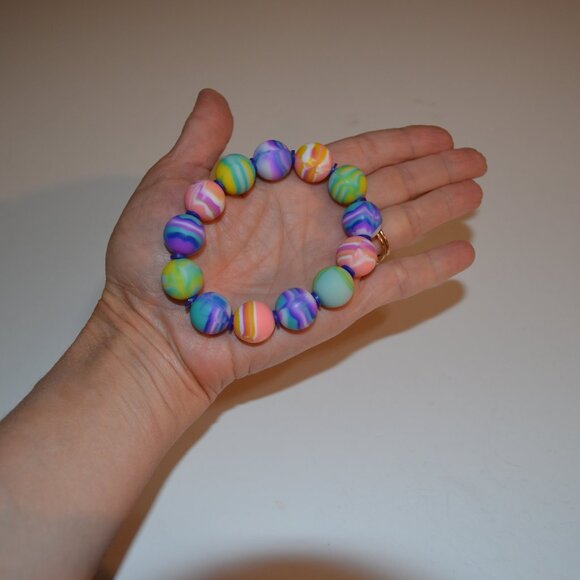 Big Beads Bracelet Colorful Rubber Stretchy Thread Home Made OS (Diameter - 3') - Picture 2 of 6